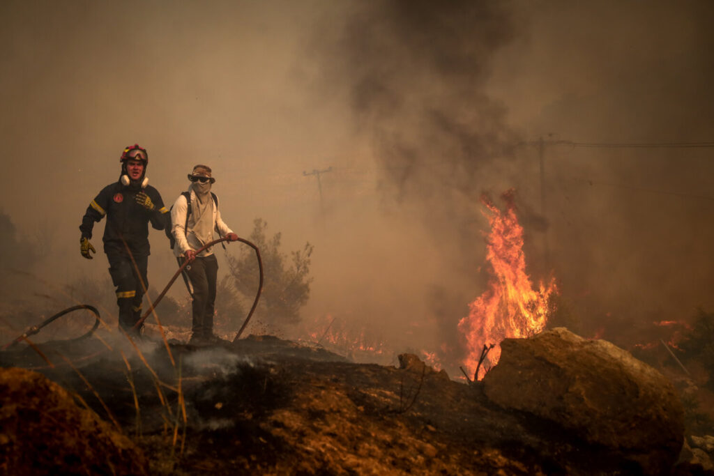 Φωτιές: Μάχη με τις φλόγες σε Έβρο και Άνδρο – Καλύτερη εικόνα σε Φθιώτιδα, Βοιωτία και Πάρνηθα