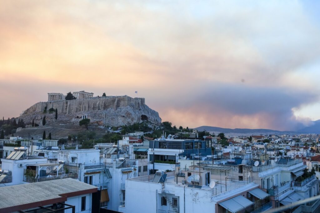 Φωτιά στην Πάρνηθα – Meteo: Η δασική πυρκαγιά πως ξεκίνησε και πώς εξελίχτηκε σε ένα βίντεο του Εθνικού Αστεροσκοπείου