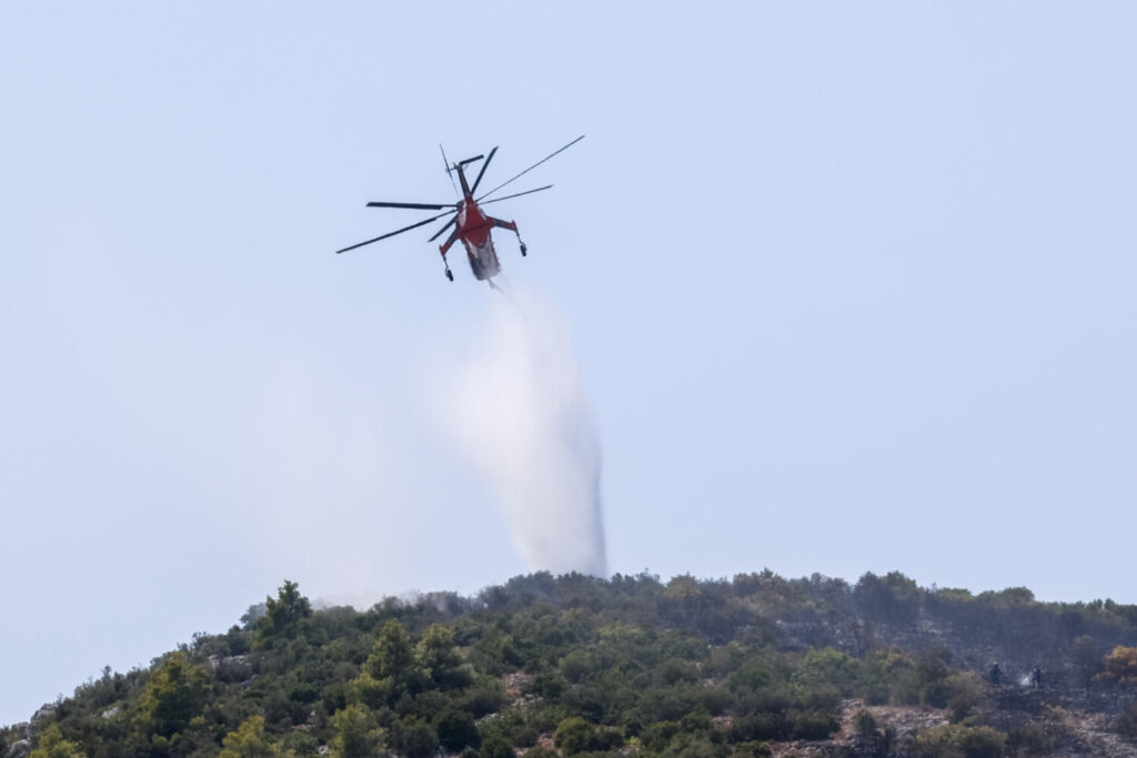 Φωτιά στην Πάρνηθα: Αποκαλυπτικές φωτογραφίες που «δείχνουν» εμπρησμούς στον Αυλώνα