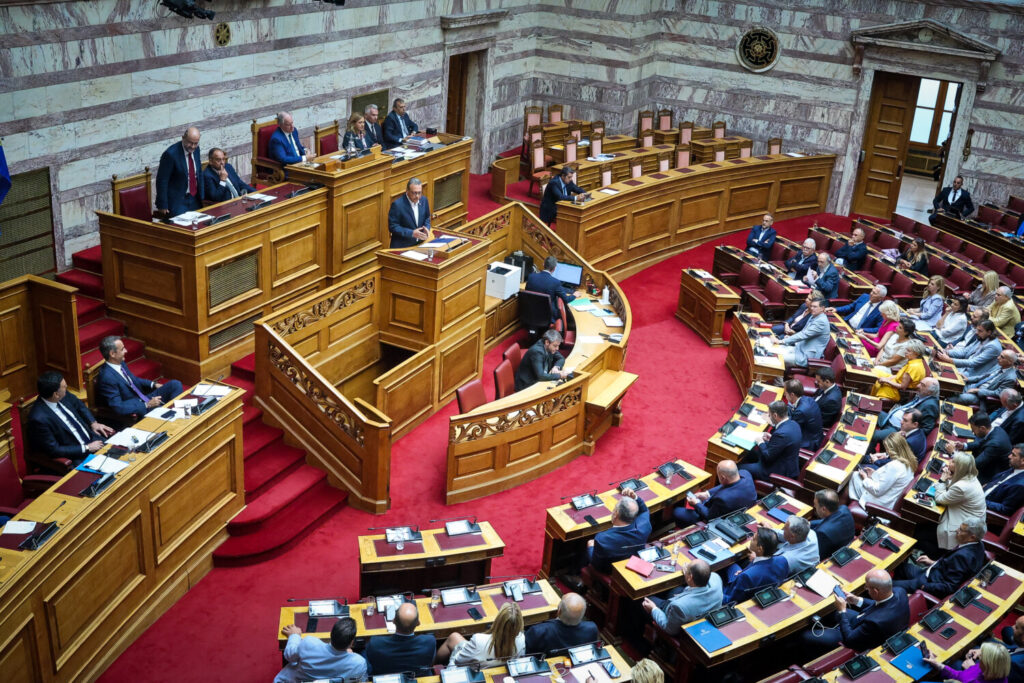 Νομοσχέδιο για ομόφυλα: Kατατίθεται στη Βουλή  – Στις 15 Φεβρουαρίου η ψηφοφορία – 100–105 τα «ναι»  από τους βουλευτές της ΝΔ (βίντεο)