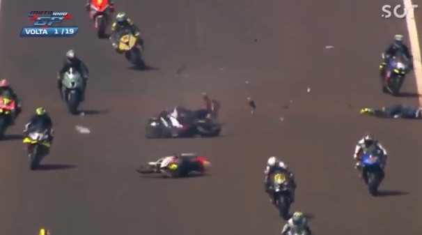 Τραγωδία στο Moto GP Βραζιλίας – Δύο αναβάτες νεκροί σε αγώνα μετά από σύγκρουση(video)