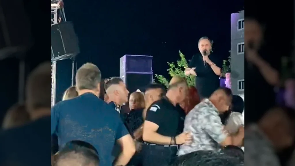 Σταμάτης Γονίδης: Ξύλο σε πανηγύρι ενώ ήταν  σκηνή – Ο θυμός του τραγουδιστή που ξέσπασε με «γαλλικά» (video)