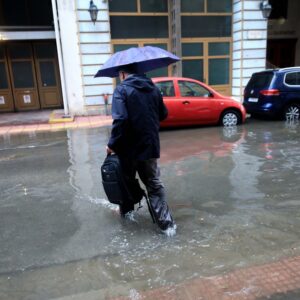 Κακοκαιρία: Σε δύο φάσεις οι αποζημιώσεις των πληγέντων από τις πλημμύρες στην Αττική – Οι αυτοψίες και τα ποσά των αποζημιώσεων