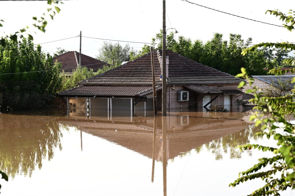 Kακοκαιρία: Κλειστά τα σχολεία της Θεσσαλίας – Tα μέτρα που αποφασίστηκαν – Στη Λάρισα ο Κικίλιας