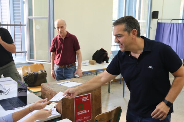 Αλέξης Τσίπρας: Σήμερα ο κόσμος δίνει μαζικό παρών – Βιάστηκαν όσοι κήρυξαν απόντα τον ΣΥΡΙΖΑ