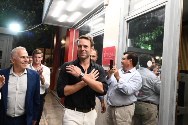 ΣΥΡΙΖΑ – Στ. Κασσελάκης: Στην Κουμουνδούρου με τον σύντροφο του – Οι πρώτες δηλώσεις – Πάμε για τη νίκη την επόμενη Κυριακή