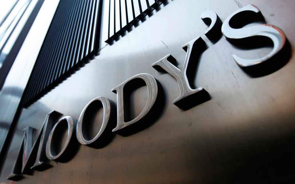 Moody’s: Διπλή αναβάθμιση του αξιόχρεου της Ελλάδας σε Ba1 από Ba3