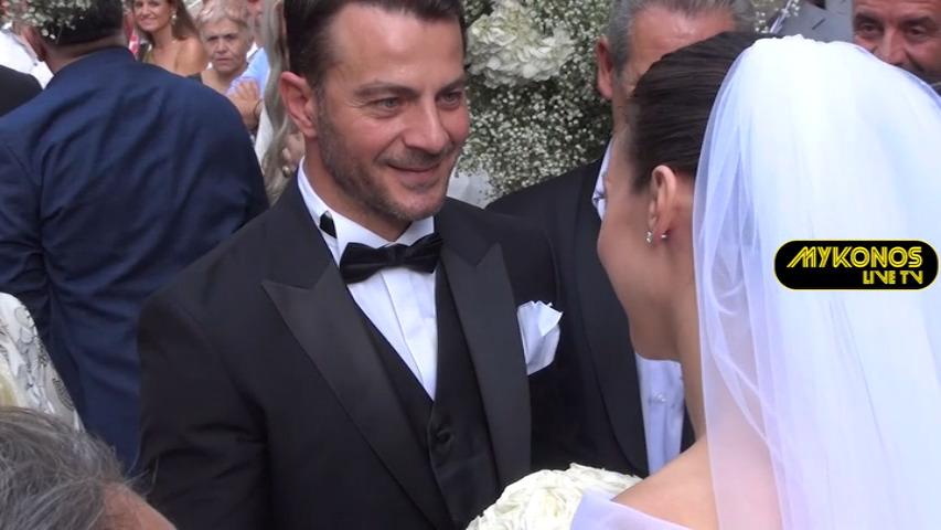 O γάμος του Γιώργου Αγγελόπουλου με τη Δήμητρα Βαμβακούση – Πανέμορφη η νύφη – Συγκινήθηκε ο γαμπρός – Βίντεο&εικόνες