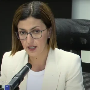 Ειρήνη Αγαπηδάκη: «Έχω δουλέψει καθαρίστρια σε συνεργεία καθαρισμού βράδυ, έκανα σεζόν στον τουρισμό» (βίντεο)