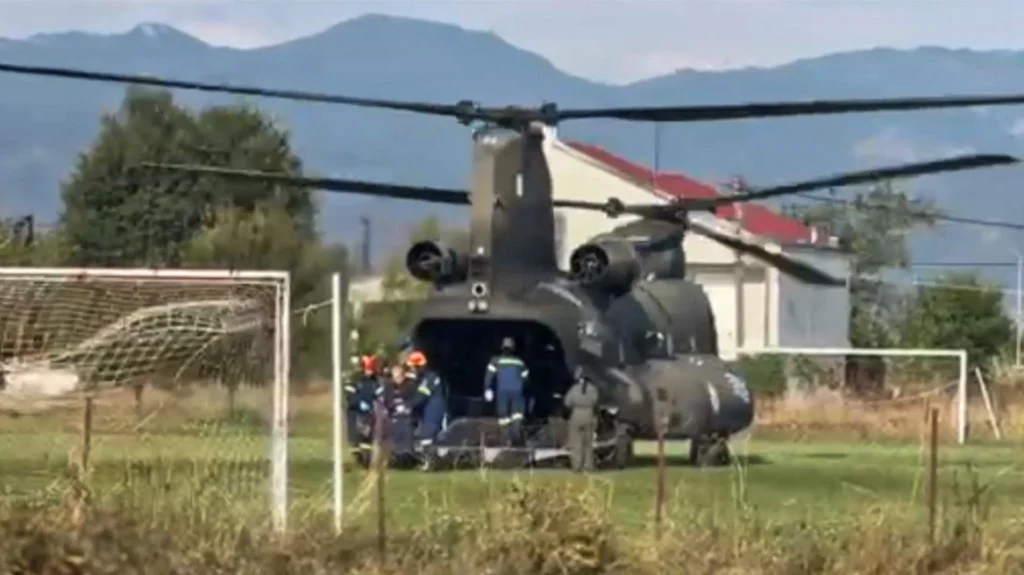 Κακοκαιρία Daniel – Καρδίτσα: Και ελικόπτερο Σινούκ για τους απεγκλωβισμούς από τα πλημμυρισμένα χωριά – Δείτε βίντεο
