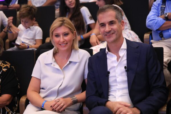 Σία Κοσιώνη: Η τρυφερή ανάρτηση για τα «χρόνια  πολλά» στον Κώστα Μπακογιάννη