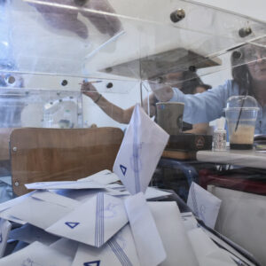 Δημοσκόπηση GPO: Στις 13,7 μονάδες η διαφορά ΝΔ – ΠΑΣΟΚ , στο 20,1% η δυνητική ψήφος για Καρυστιανού, στο 17,6% για Τσίπρα