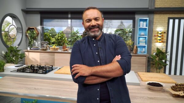 ΕΡΤ1: «ΠΟΠ Μαγειρική» με τον Ανδρέα Λαγό – Oι καλεσμένοι και οι συνταγές από 09-16.06.2025