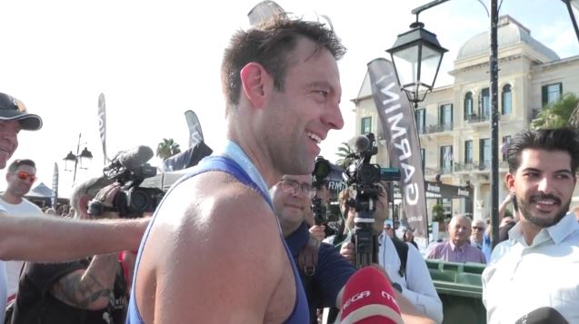 Κασσελάκης: Έτρεξαν και τερμάτισαν με τον σύντροφο του στο Spetses Mini Marathon – Δείτε βίντεο