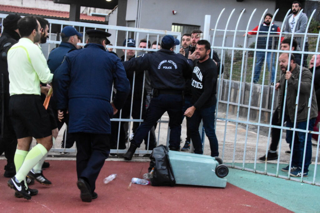 Αστυνομικοί Αθήνας για το επίδομα γηπέδου: «Ούτε σερνόμαστε, ούτε πανηγυρίζουμε»