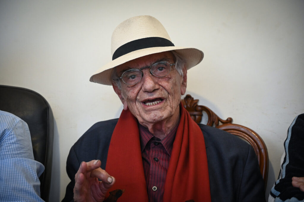 Πέθανε ο σπουδαίος συγγραφέας  Βασίλης Βασιλικός σε ηλικία 89 ετών