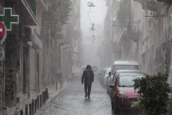 Kακοκαιρία Bora: Ισχυρές καταιγίδες , άνεμοι και χιόνια για το επόμενο 48ωρο – Στη δίνη της κακοκαιρία και η Αττική