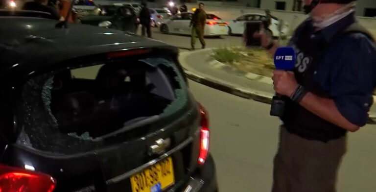 Ισραήλ: Επίθεση της Χαμάς με ρουκέτες στη Σντερότ-Διέλυσε  αυτοκίνητα τηλεοπτικών συνεργείων, ανάμεσα τους και ελληνικά(video)