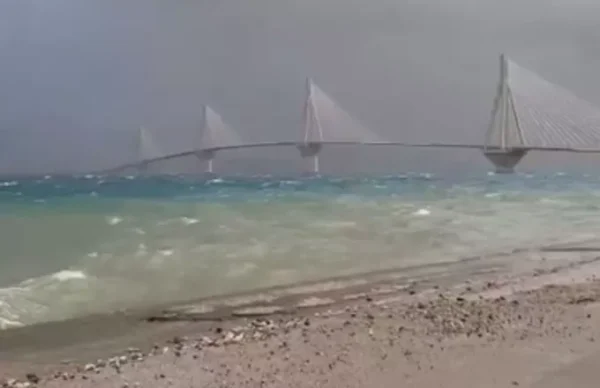 Kακοκαιρία: Βροχές και ισχυροί άνεμοι σε Δυτ.Ελλάδα και βορειοδυτική Πελοπόννησο, κλειστό το Ρίο – Αντίρριο – Εκκένωση οικισμού (Βίντεο )