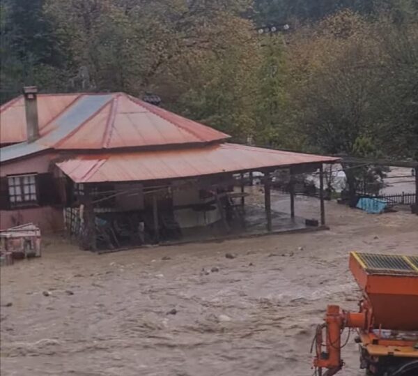 Μετέωρα -Κακοκαιρία: Ο Ασπροπόταμος σάρωσε ξανά τα πάντα – Αποκλεισμένα ορεινά χωριά της Καλαμπάκας