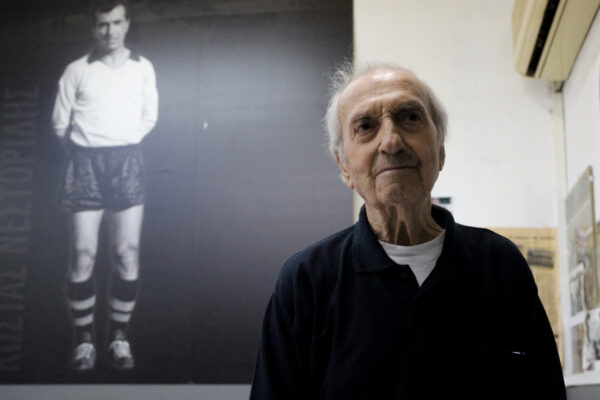 Πέθανε ο o θρύλος της ΑΕΚ, Κώστας Νεστορίδης – Θρήνος στο ελληνικό ποδόσφαιρο