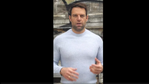 Κασσελάκης για Μητσοτάκη: Είναι ο θείος που λέει «εγώ θα κάτσω με τη νεολαία»