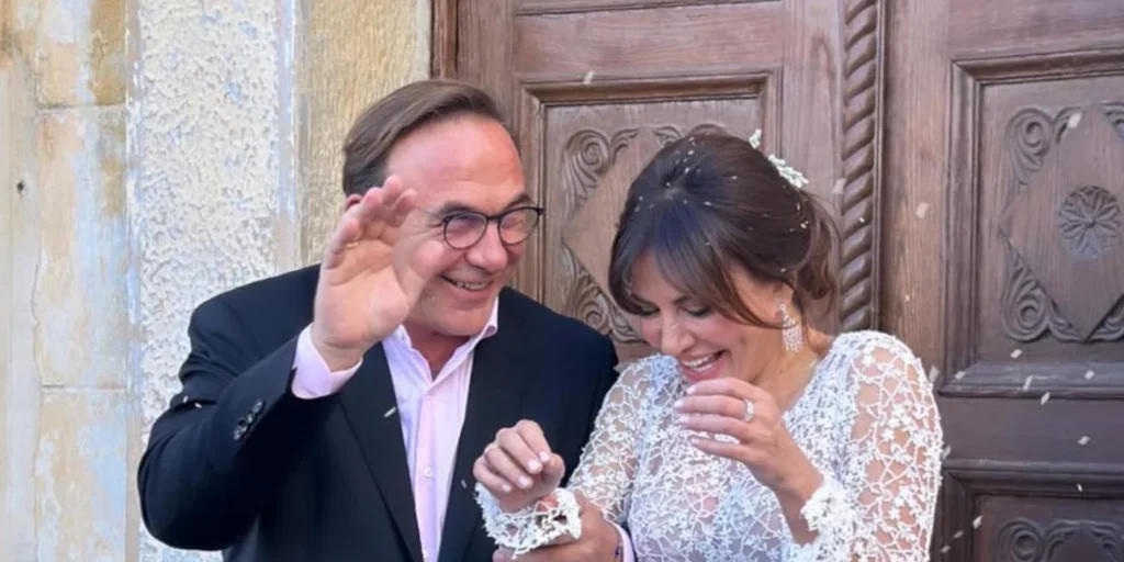 Δήμητρα Ματσούκα – Πέτρος Κόκκαλης: Ο χορός του ζευγαριού στο γλέντι μετά το γάμο τους – Δείτε το βίντεο