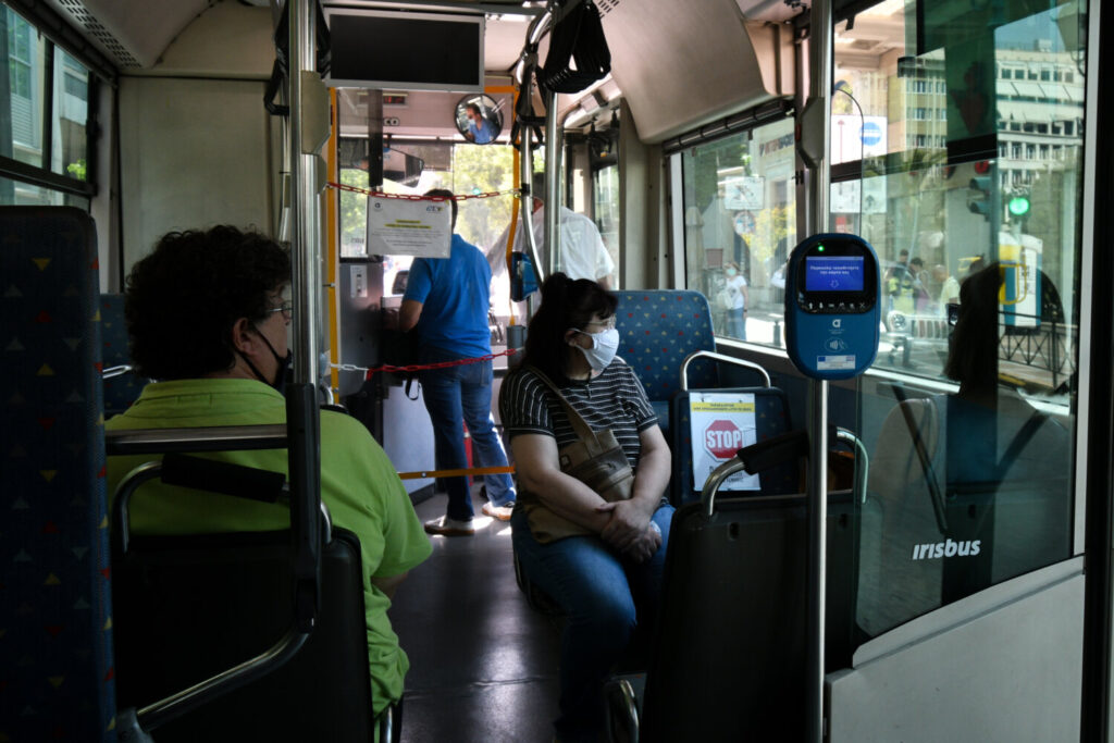 ΟΑΣΑ: Επιβίβαση με χρήση τραπεζικών καρτών και κινητών, χωρίς εισιτήριοσε μετρό, τραμ και λεωφορεία – Πώς θα λειτουργεί