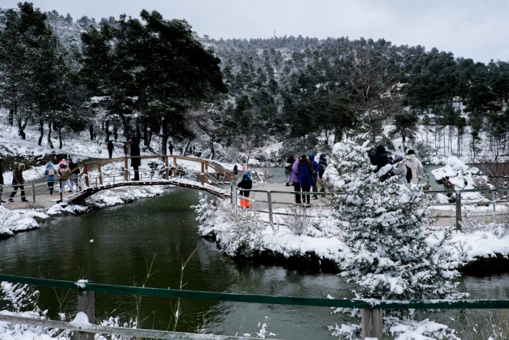 Καιρός:  Στους -3°C η θερμοκρασία στη Φλώρινα και στους 17 στη Ρόδο