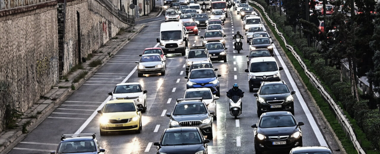ΑΑΔΕ: Πρόστιμο 1,32 εκατ. ευρώ σε επιχείρηση – Νοίκιαζε 132 αυτοκίνητα που είχε δηλώσει σε… ακινησία