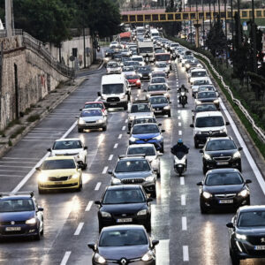 ΑΑΔΕ: Πρόστιμο 1,32 εκατ. ευρώ σε επιχείρηση – Νοίκιαζε 132 αυτοκίνητα που είχε δηλώσει σε… ακινησία
