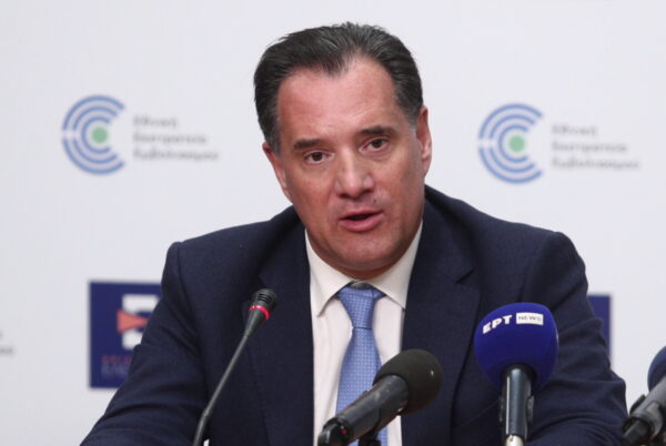 Γεωργιάδης: Τρία μέτρα για την αποσυμφόρηση των φαρμακείων του ΕΟΠΥΥ- Προσλήψεις φαρμακοποιών , σε ιδιωτικές κλινικές και φαρμακεία μέρος των ΦΥΚ