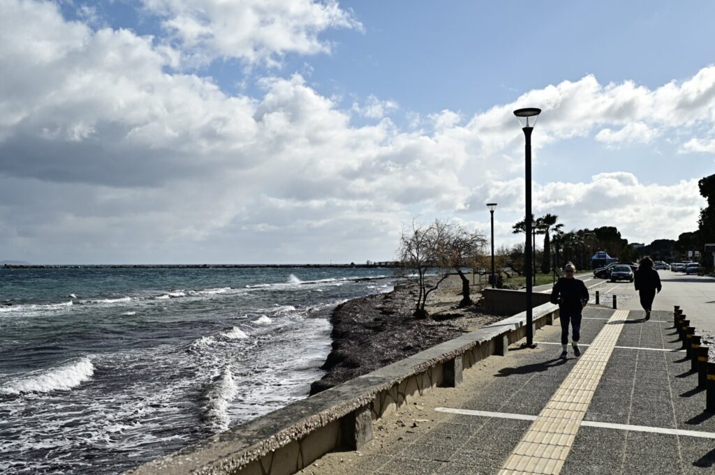 «Ο καιρός έχει γυρίσματα»: Από τα χιόνια και το ψύχος στις …Αλκυονίδες, λέει ο Κολυδάς