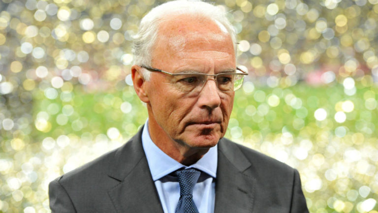 Πέθανε ο θρυλικός Φραντς Μπεκενμπάουερ, γνωστός ως «Κάϊζερ» του ποδοσφαίρου,  σε ηλικία 78 ετών