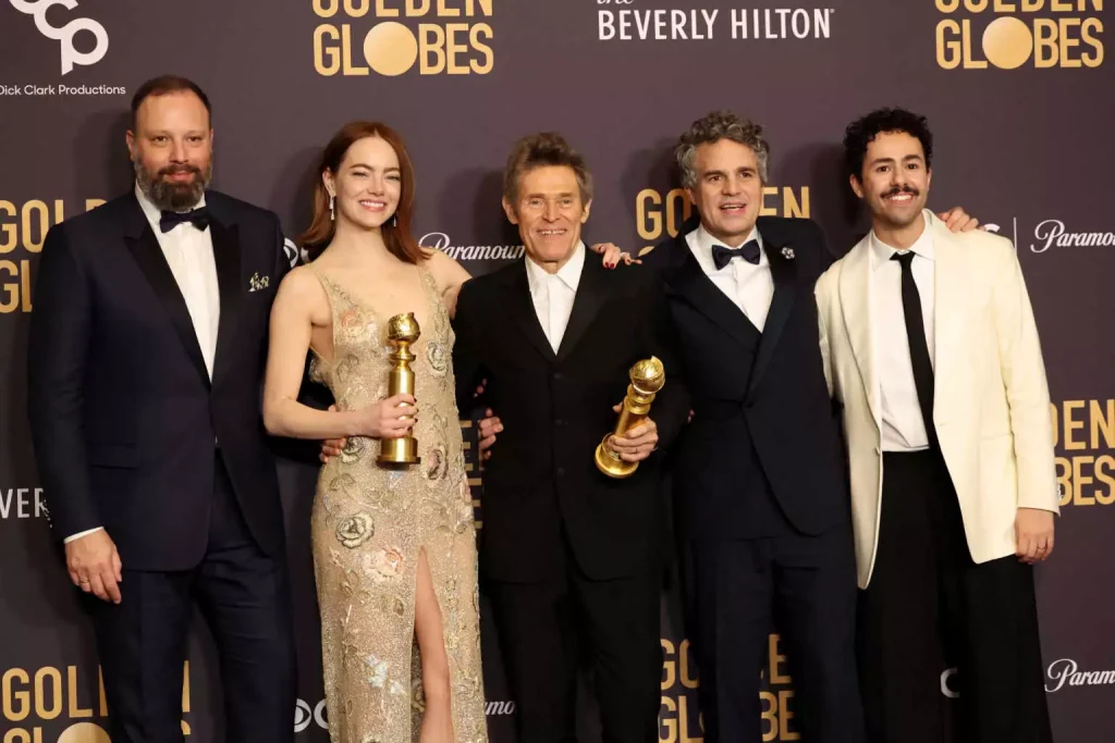 Χρυσές Σφαίρες 2024: Στον Λάνθιμο το βραβείο καλύτερης κωμωδίας – Στην Έμμα Στόουν το βραβείο Α γυναικείου ρόλου