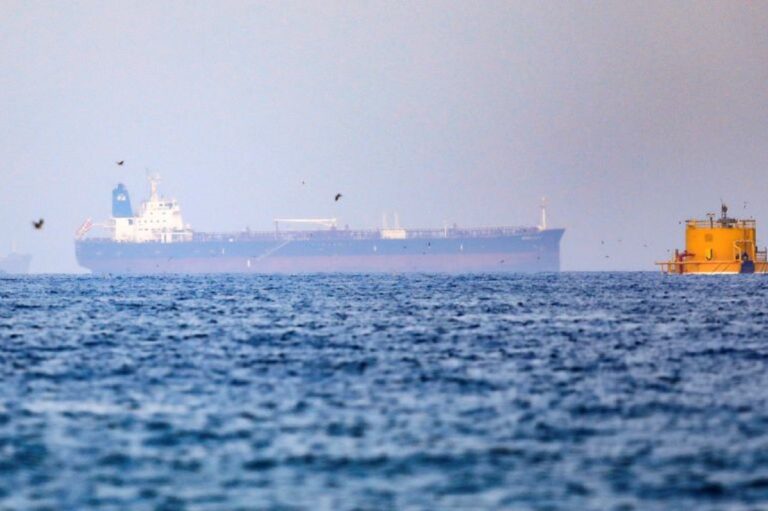 Kόλπος του Ομάν: Ένοπλοι κατέλαβαν ελληνόκτητο τάνκερ – Ένας Έλληνας δόκιμος πλοίαρχος στο πλήρωμα