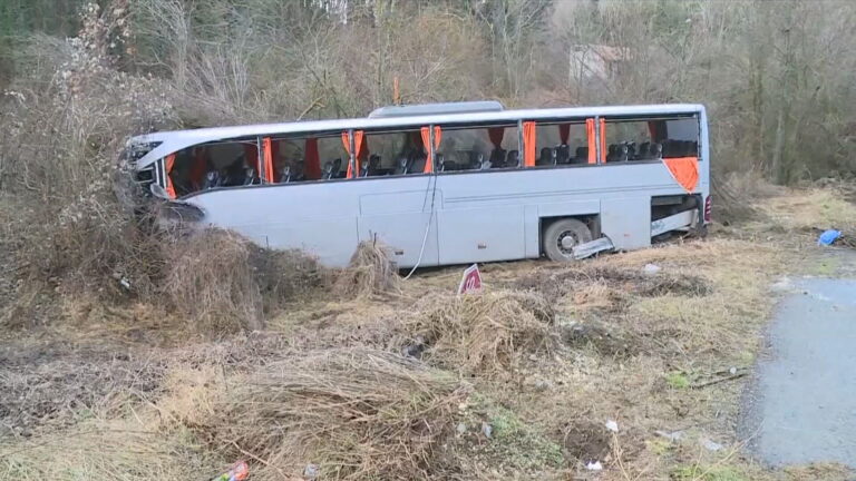 Βουλγαρία: Τροχαίο σε λεωφορείο με Έλληνες – Συγκρούστηκε με νταλίκα – 10 τραυματίες, είναι εκτός κινδύνου