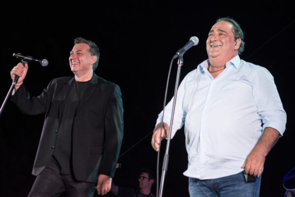 Νίκος Μακρόπουλος: H “παραγγελιά” από τον Βασίλη Καρρά – «Πιτσιρίκο θέλω μια χάρη» (video)