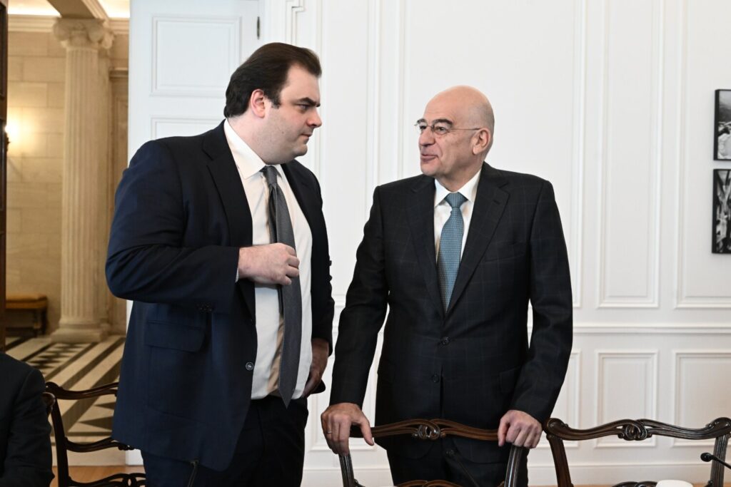 Δημοσκόπηση Alco: – Στο 54% η συσπείρωση του ΣΥΡΙΖΑ – Οι δημοφιλέστεροι υπουργοί
