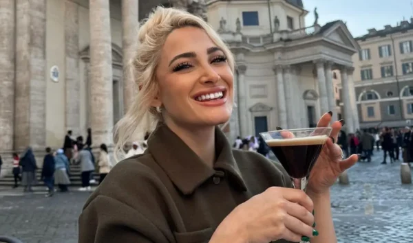 «Δεν θέλω να σηκωθώ από το κρεβάτι αλλά δεν θα είμαι η γυναίκα που τα παράτησε» λέει η Ιωάννα Τούνη για το revenge porn (βίντεο)