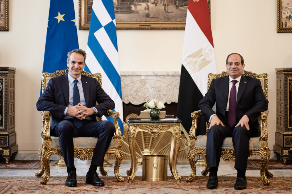 Επικοινωνία Μητσοτάκη Σίσι για τη Μονή της Αγίας Αικατερίνης στο Σινά – Ελληνική αντιπροσωπεία μεταβαίνει στην Αίγυπτο τη Δευτέρα