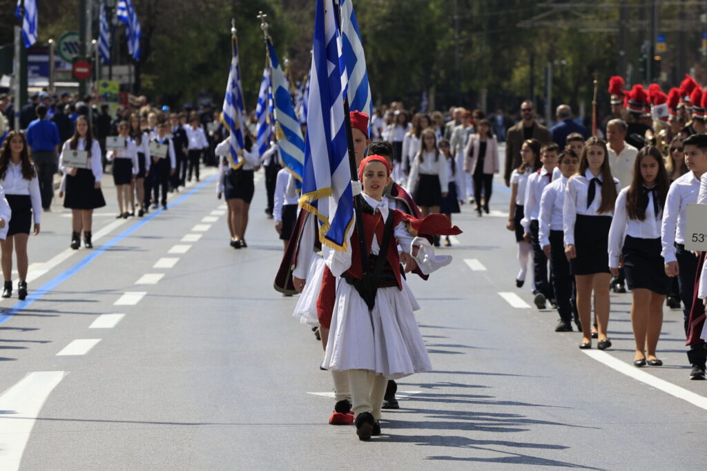 25η Μαρτίου: Κλειστό το κέντρο της Αθήνας  για τη μαθητική παρέλαση – Δείτε βίντεο και φωτογραφίες