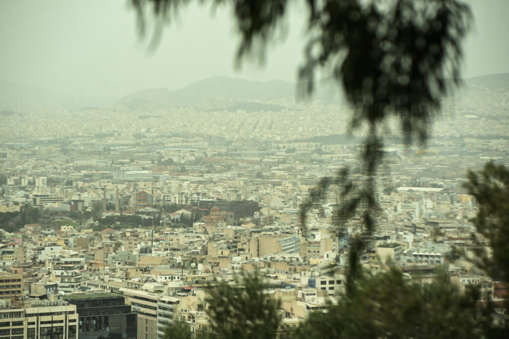 Καιρός – Μαρουσάκης: Αφρικανική σκόνη – Γιατί «πνίγεται» η Κρήτη – Που οφείλονται τα 30άρια – Τι είναι οι ομίχλες θαλάσσης