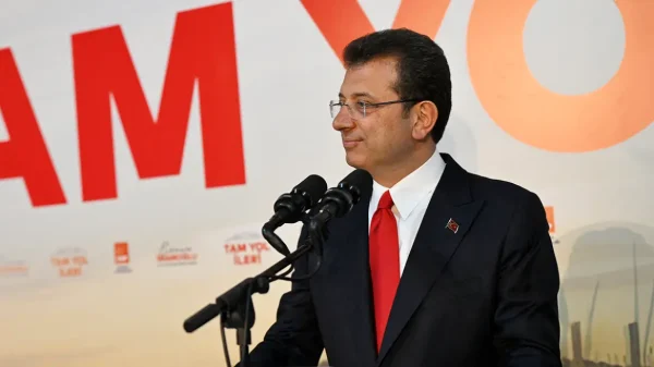 Εκρέμ Ιμάμογλου: Προφυλακίστηκε ο δήμαρχος Κωνσταντινούπολης για διαφθορά – «Θα ξεριζώσουμε τη μαύρη κηλίδα για τη δημοκρατία μας» λέει