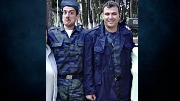 Θάνος Κιούσης:  Επική φωτογραφία από την στρατιωτική θητεία του με τον Αντώνη Ρέμο