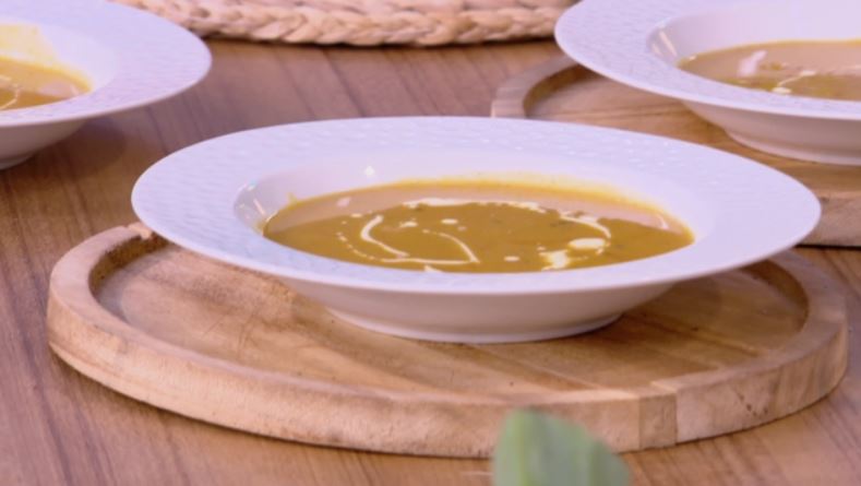 Υπέροχη  χειμωνιάτικη  συνταγή: Ρεβυθόσουπα βελουτέ – Δείτε το βίντεο