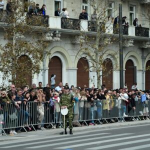 Κυκλοφοριακές ρυθμίσεις στο Σύνταγμα για την στρατιωτική παρέλαση – Πώς θα κινηθούν Μετρό και λεωφορεία