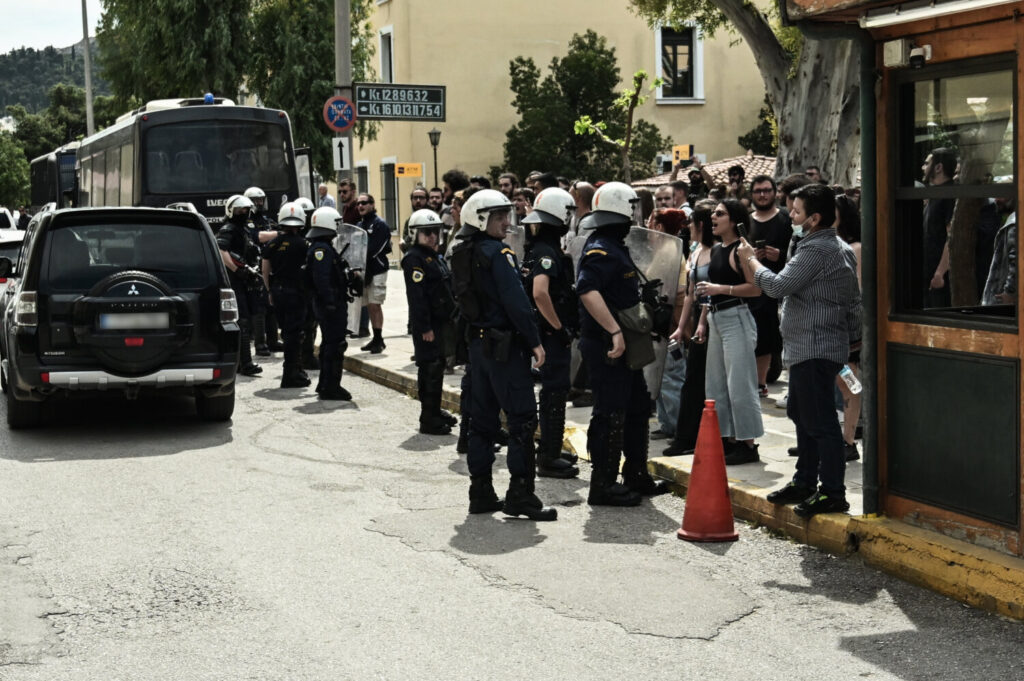 Άγιοι Ανάργυροι: Προφυλακίστηκε ο δολοφόνος της 28χρονης – «Δεν θυμάμαι τίποτα, σήμερα έμαθα ότι της έκανα κακό»