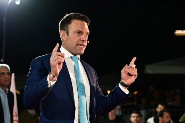 Κασσελάκης: «Γέφυρα» στο ΠΑΣΟΚ, καρφί για Τεμπονέρα – «Όποιος δεν θέλει, δεν μένει στον ΣΥΡΙΖΑ» -“Mea culpa” για την προβολή του σπιτιού