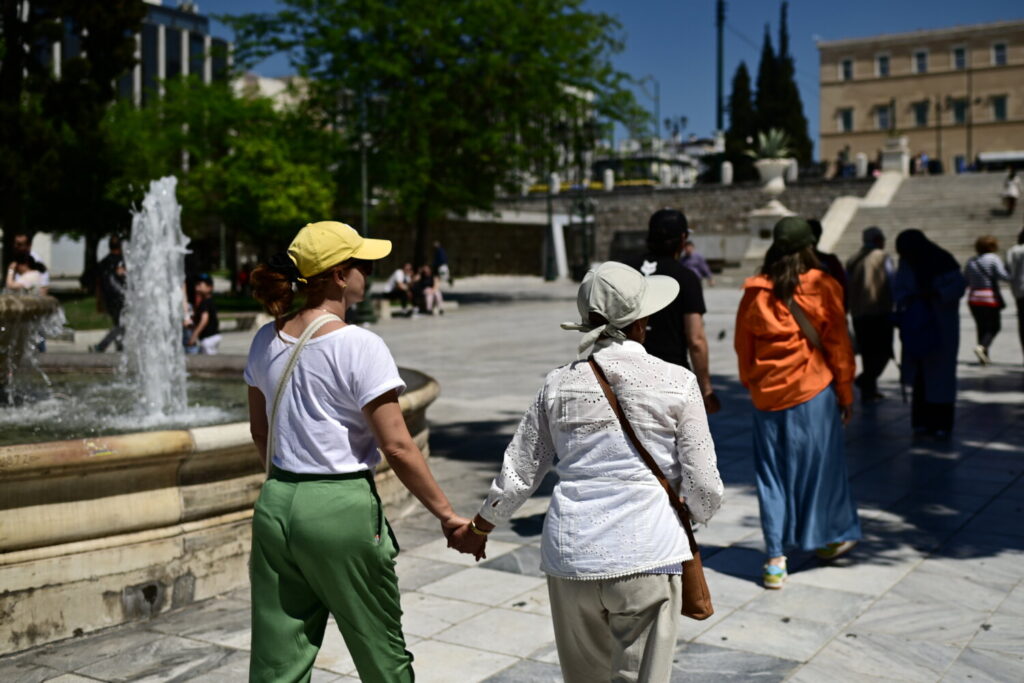 Kαιρός: Πτώση της θερμοκρασίας, αφρικανική σκόνη και βροχές τις επόμενες μέρες προβλέπουν οι μετεωρολόγοι